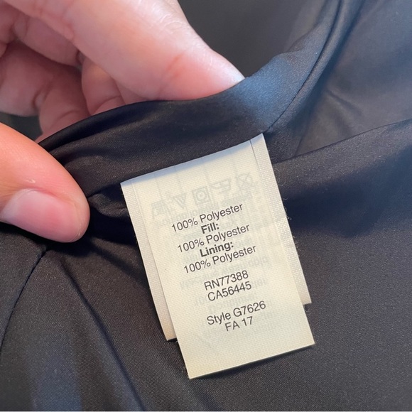 J. CREW- Herringbone Puffer Vest Size XS - Picture 6 of 10